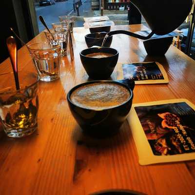 Two Minutes Coffee Shop