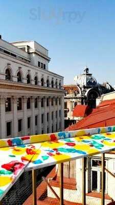 Pura Vida Sky Bar & Hostel