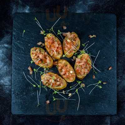 15a Wine Bar & Shop Bistro