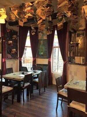 80-90 Gastropub & More