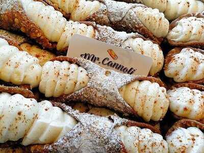 Mr. Cannoli Caffe