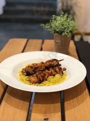 Restaurant & Terasa Trei Camile