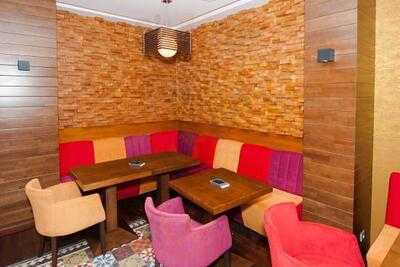 Traffic Restaurant&lounge