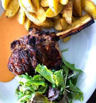 Aqua Garden Militari Residence