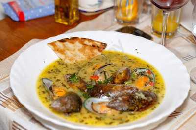 Bistro Satin Social Lounge & Gourmet