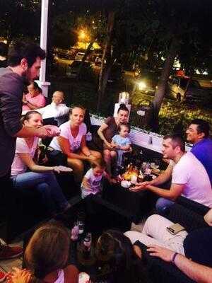 Bistro Satin Social Lounge & Gourmet