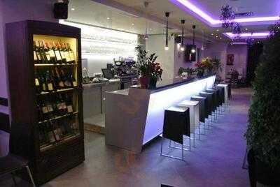 Tortuga Modern Tavern