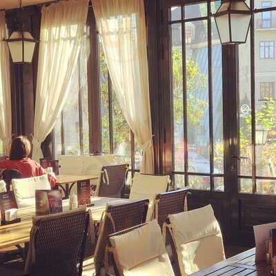 Galleria Art And Coffee