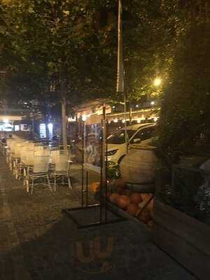 Cafe Manuc Turistic Srl