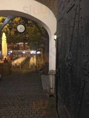 Cafe Manuc Turistic Srl