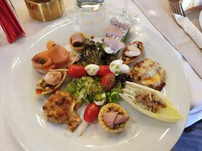 Xago Brasserie & City Food