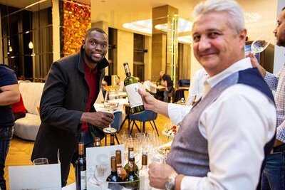 Maroon Restaurant Cafe