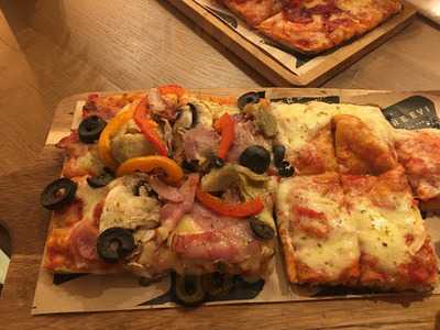 Treevi Pizza Al Taglio Universitate
