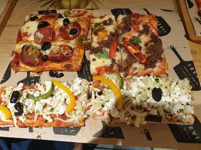 Treevi Pizza Al Taglio Universitate