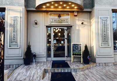 Julie Ann Confiserie