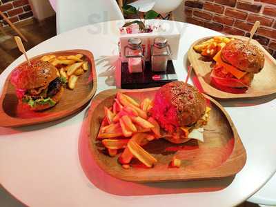 Coffee Shop & Burger