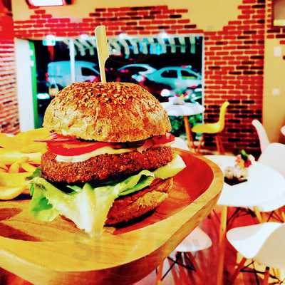 Coffee Shop & Burger