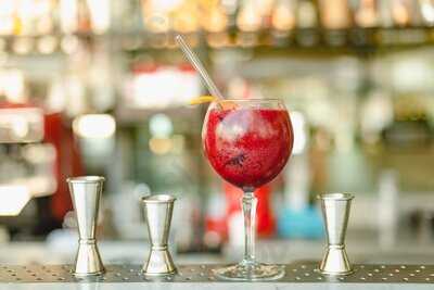 Aristocool Bar & Lounge