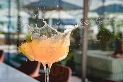 Aristocool Bar & Lounge