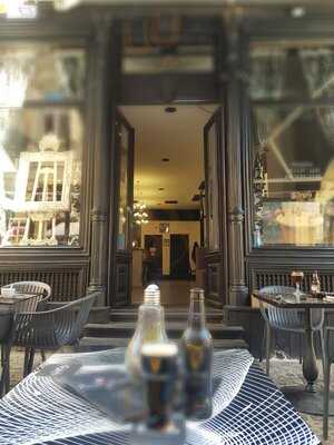 Paint & Party Art Pub