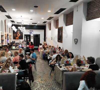 Paint & Party Art Pub