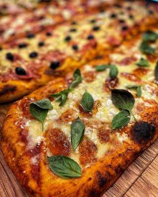 Treevi Pizza Al Taglio - Apaca