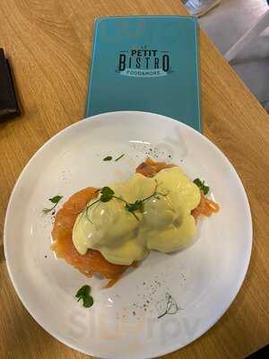 Le Petit Bistro