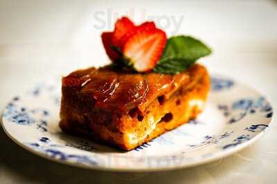 Leul De Aur - Bastion