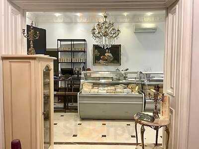 Prive Artwine & Fromage