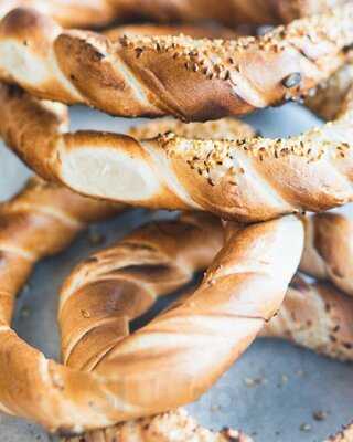 Doi Prieteni Patiserie-covrigarie