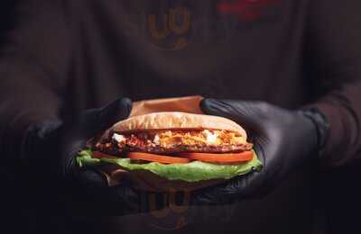 Plescavitavan By Taverna Sarbului