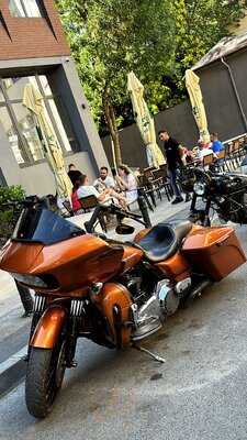 Tudor Gourmet Burgers