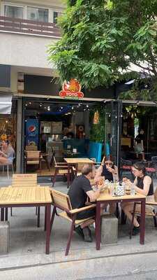 Yoyo Burgers Victoriei