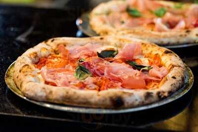 Amo Restaurant & Lounge