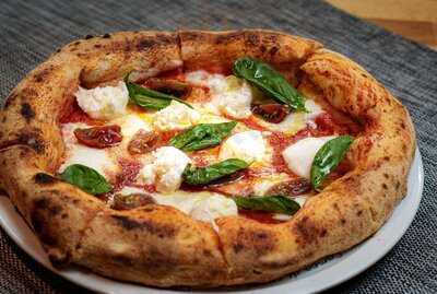 Sara Sarroglia Restaurant