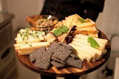 Din Deli Delikatessbutik