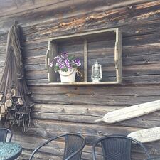 Beas Rokeri & Hamncafe