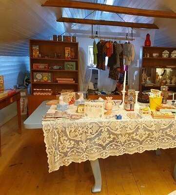 Torna Hällestad Lanthandel