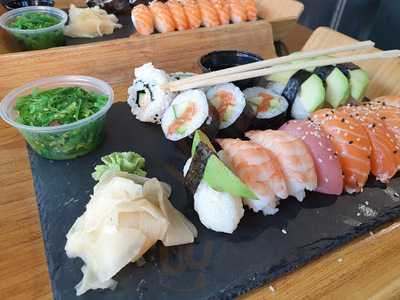 Woso Sushi Salad Mobilia