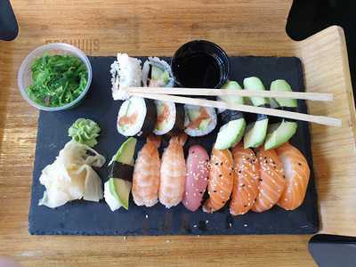 Woso Sushi Salad Mobilia