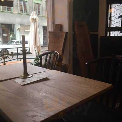 Peas & Honey Public House