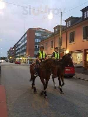 Peas & Honey Public House