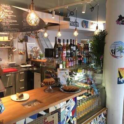 August No Stress Surf Cafe