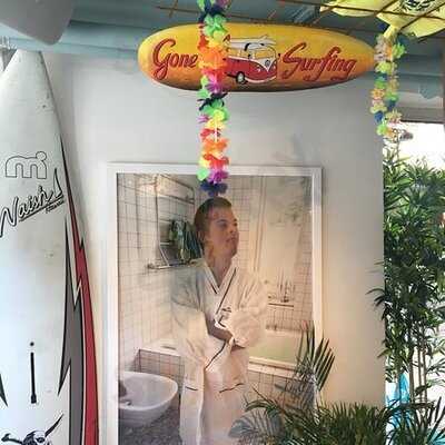 August No Stress Surf Cafe