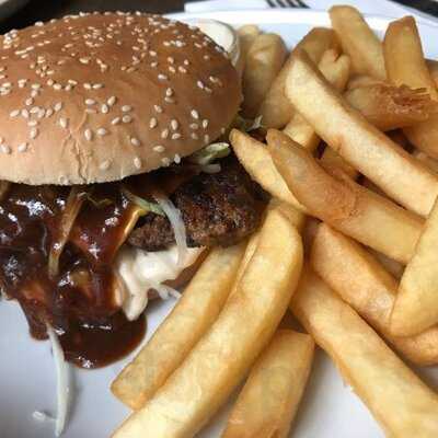 Tusen & 2 Restaurang & Bar