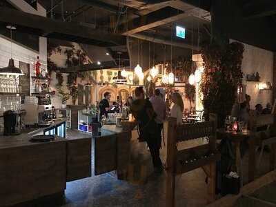 Boule & Tapas - La Taverna