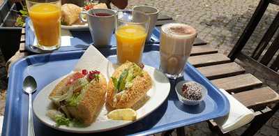 St Knuts Cafe & Bageri