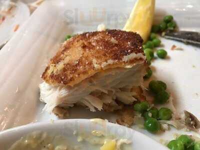 Hipp Restaurant & Bar