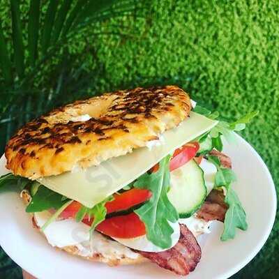 Bagels & Greens