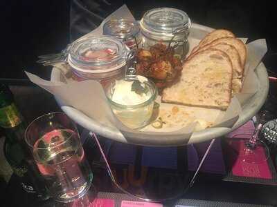 Vardasrum - En Liten Restaurang